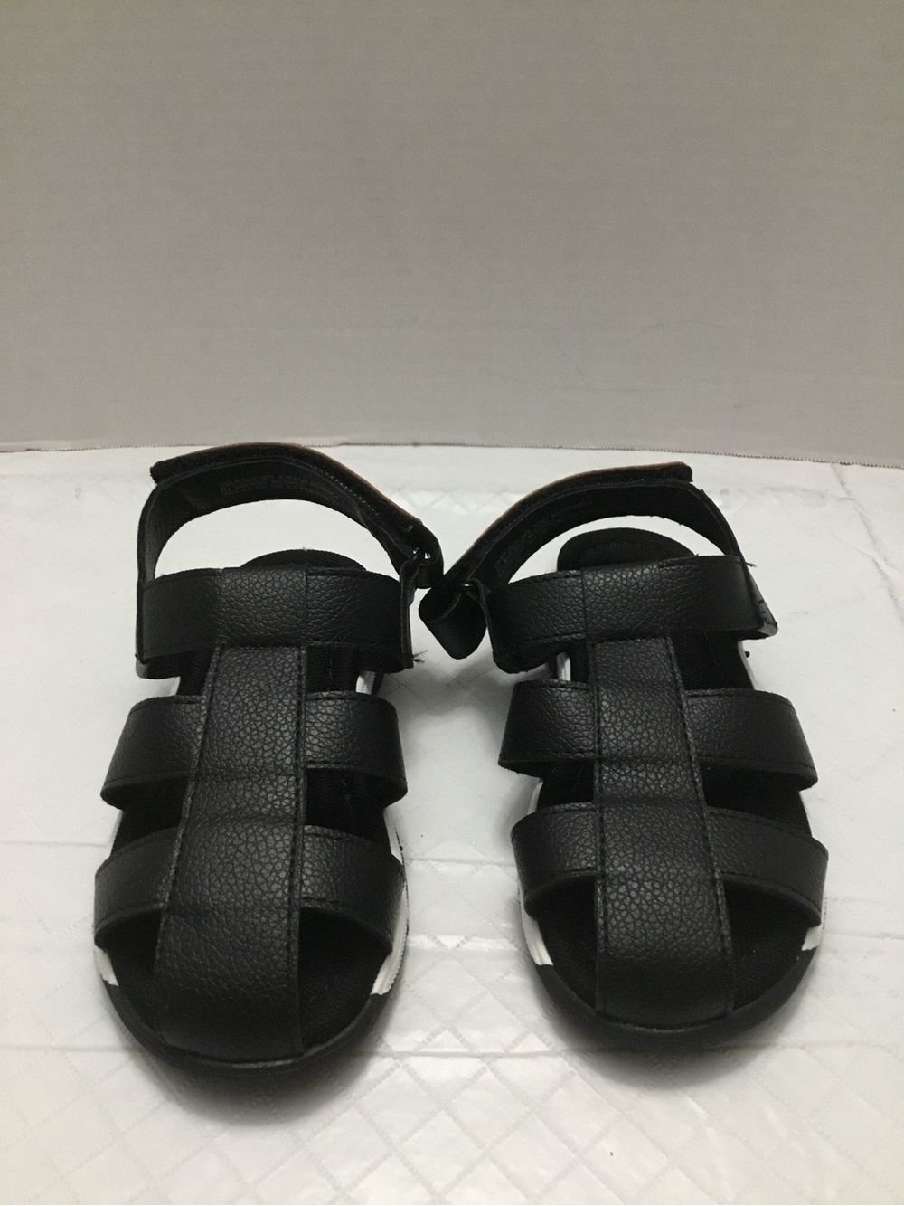 Kenneth Cole Kids Black Fisherman-Style Sandals with Adjustable Strap